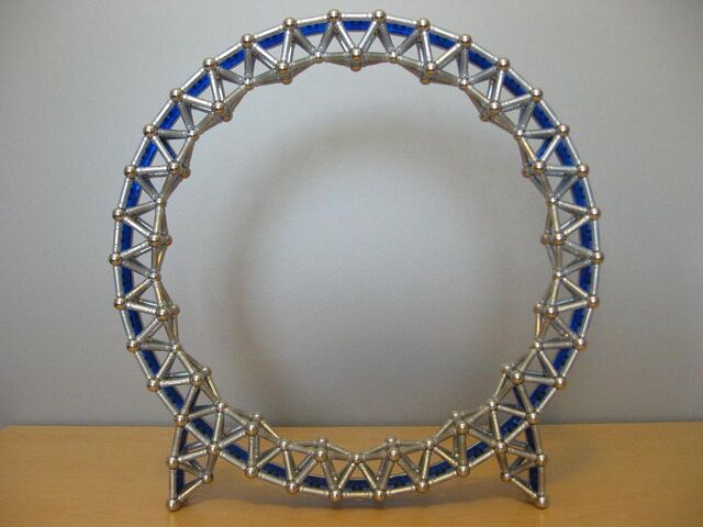 File:Suspended Circle.jpg