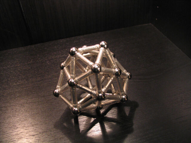 File:(0 0 12 10) deltahedron.jpg