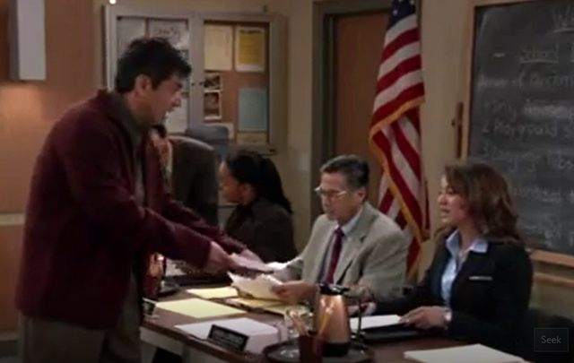 File:Ep 4x14 - George tries to get help for Max at the School Board meeting.png