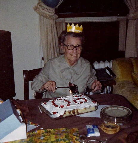 File:Grace Thaxton90.jpg