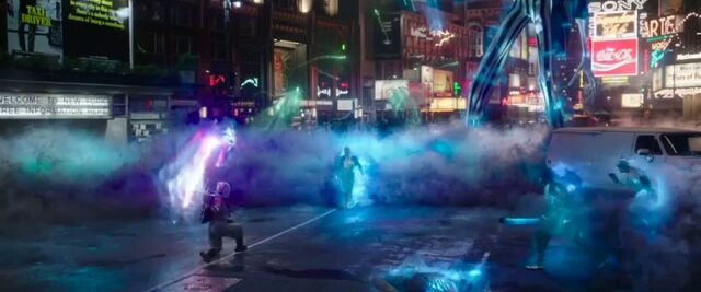 File:GB2016Holtzmann682016Featurette14.jpg