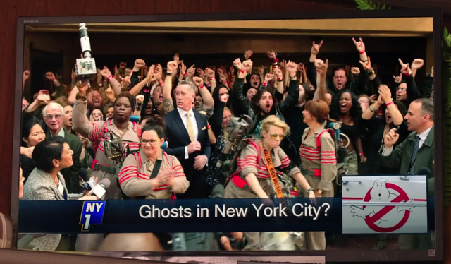 File:GB2016NY1NewsReporterOutsideTheaterSc02.png