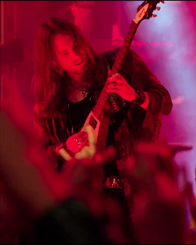 File:GB2016BeastsOfMayhemGuitaristLongHairSc02.png