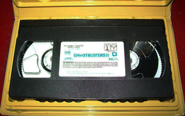 File:GhostbustersIIVHSGoldenClamshell1995Sc03.png