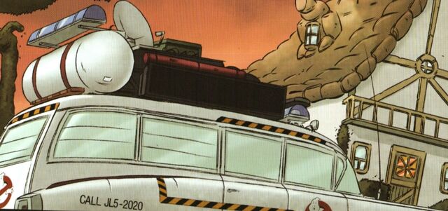 File:Ecto1aIDW8.jpg