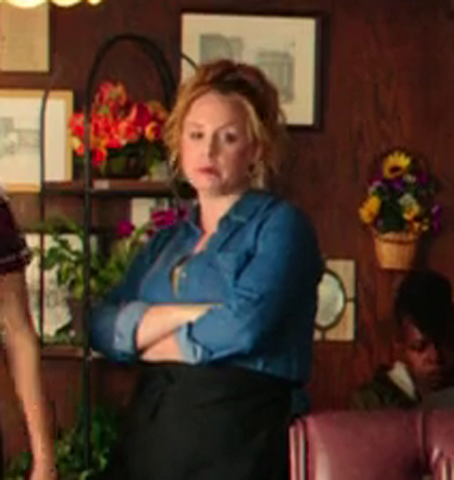 File:GB2016Waitress1Bio.png
