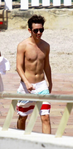 File:KevinMcHaleSexy5.jpg