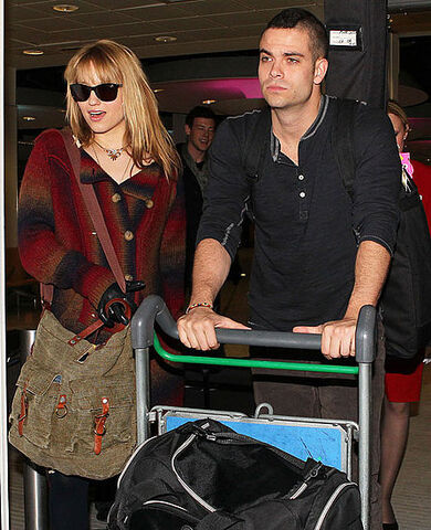 File:450fd5e4e91d48fb dianna-agron-mark-salling.preview.jpg