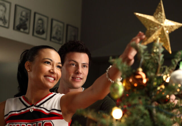 File:Gleechristmas-santana.jpg
