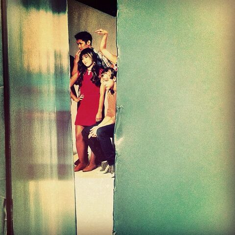 File:GleeS4 Photoshoot1.jpg