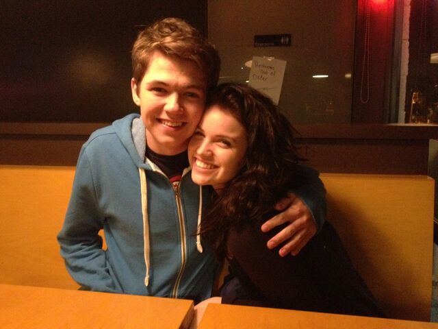 File:Damian-and-Lindsay-damian-mcginty-27464747-1024-768.jpg