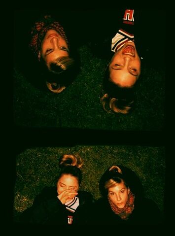 File:Heather and Dianna.jpg