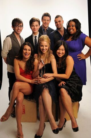 File:The Glee Cast.jpg
