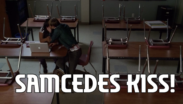 File:SamcedesKiss.png