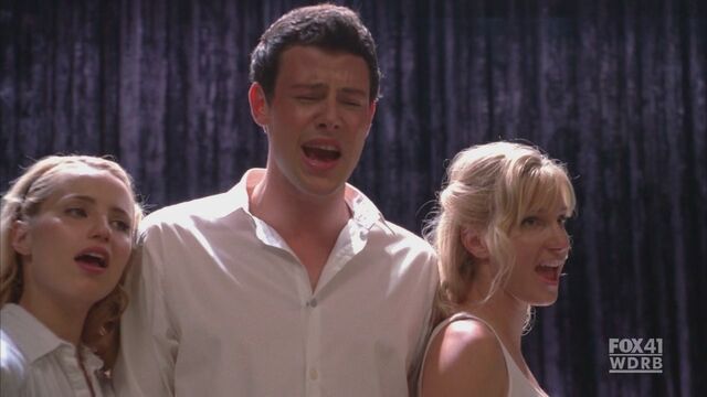 File:Fuinn-2x03-Grille-Cheesus-finn-and-quinn-16070281-1280-720.jpg