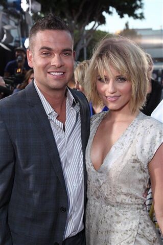 File:Mark-Dianna-quinn-and-puck-24367986-341-512.jpg