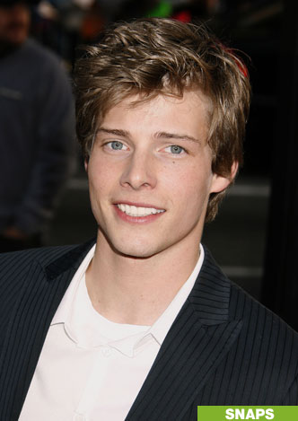 File:Hunter Parrish.jpg