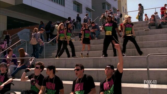 File:Empire-state-of-mind-glee-15729940-1280-720.jpg
