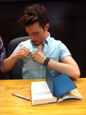 File:Chrislookingtonedathegrove1.jpg