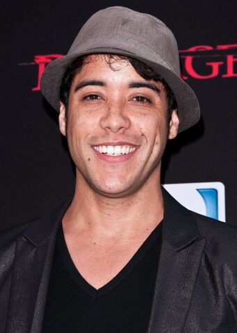 File:Dan-domenech-premiere-damages-season-4-01.jpg