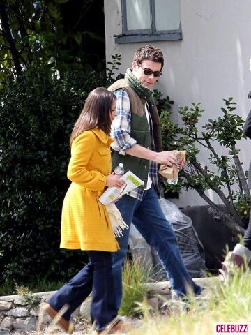 File:Cory-Monteith-and-Lea-Michele-Glee-3-435x580.jpg