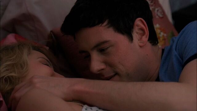 Datei:2-15-Sexy-finn-and-quinn-22970711-1280-720.jpg