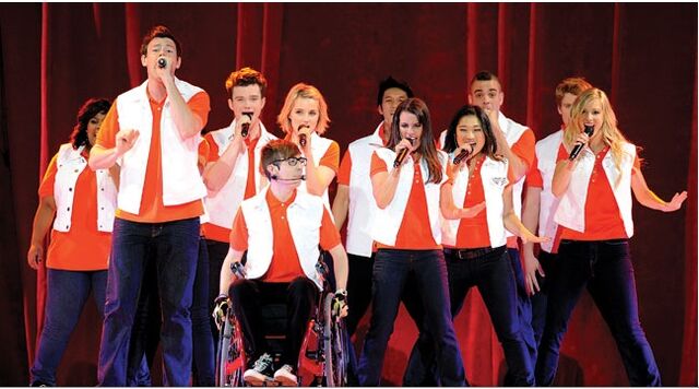 File:Glee Tour.jpg