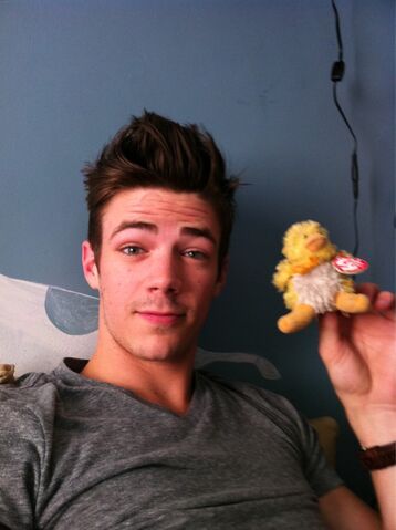 File:Grant-Gustin-grant-gustin-27149618-765-1024.jpg