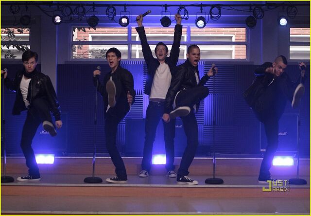 File:Glee-its-my-life-04.jpg