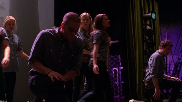 File:Glee Cast-One-720p-x264-2010-GLEEKS screenshot 2.jpg