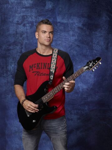 File:Gl12-mark-salling-blue22copy.jpg