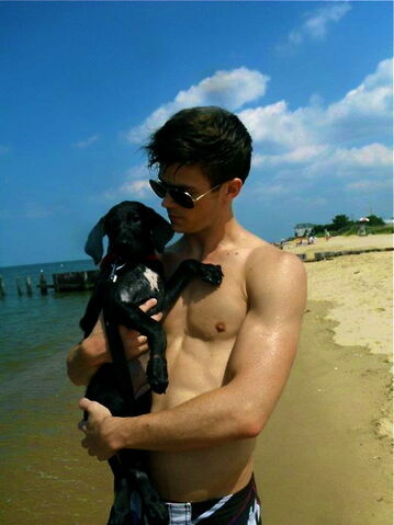 File:Grant-gustin-glee-11092011-02 large.jpg