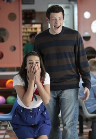 Datei:BowlingRachelFinn.jpg