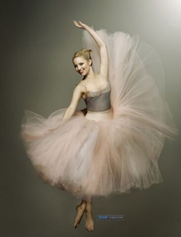 File:Quinn in ballet gear.jpg