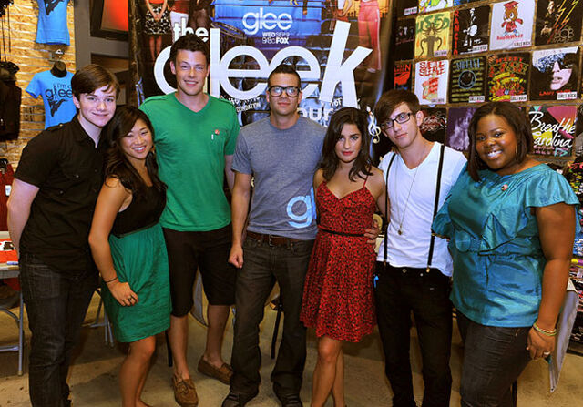 File:0909glee.jpg