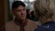 3x04-burtsue