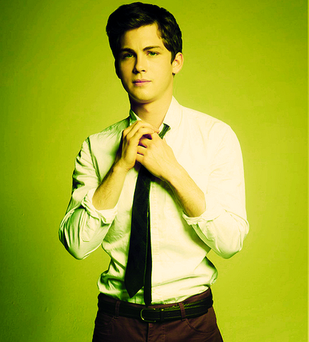 File:Logan-lerman-photoshoot-logan-lerman-29209983-500-554.png