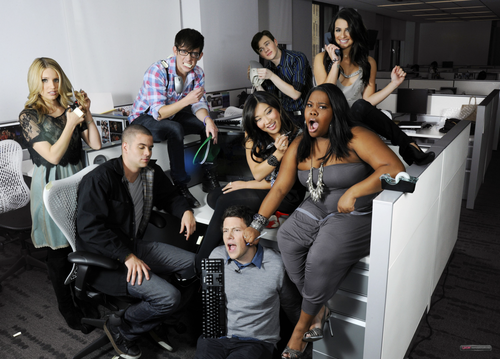 File:Glee+Cast+PNG2.png