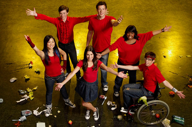 Plik:1131447-glee-cast.jpg