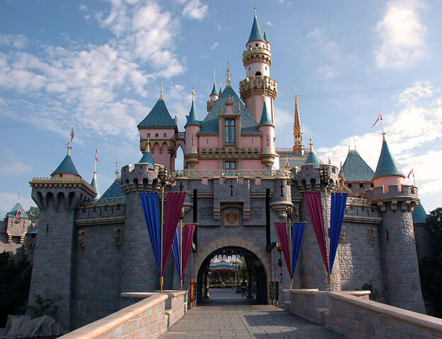 File:Disneyland.jpg