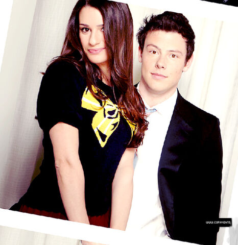 File:Cory-monteith-cute-finchel-finn-glee-lea-michele-Favim.com-47762.jpg