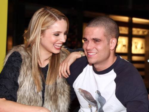 File:Laugh.jpg
