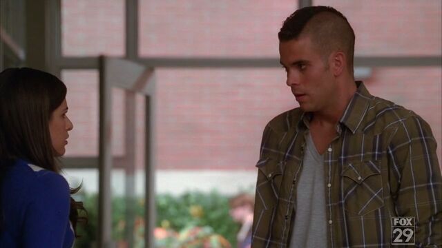File:1x13-Sectionals-rachel-and-puck-9432638-1280-720.jpg