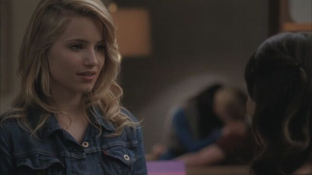 File:830px-Glee214-0237.jpg