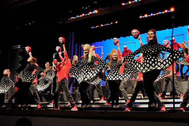 File:GLEE123.jpg