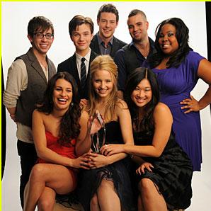 File:Gleeoriginalcast.jpg