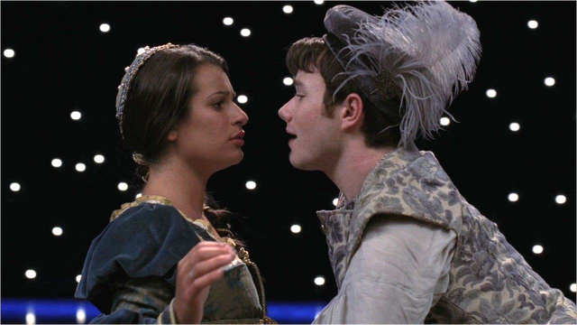 File:Rachel&KurtS03E02.png