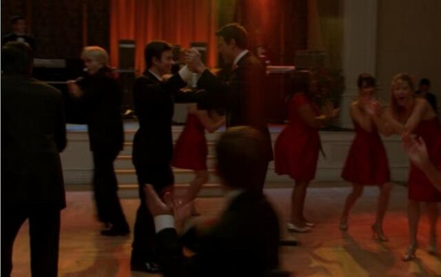 File:Glee - just the way you are.jpg