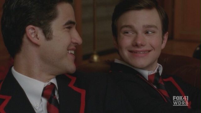 File:Klaine-2x10-A-Very-Glee-Christmas-kurt-and-blaine-17533655-1580-891.jpg