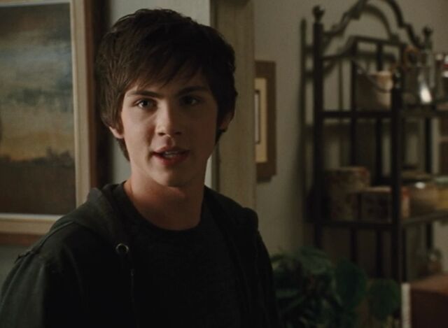 File:Percy-Jackson-and-the-Olympians-The-Lightning-Thief-starring-Logan-Lerman-25.jpg